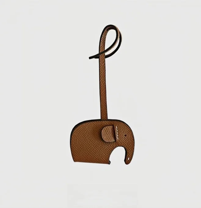 Handcrafted Elephant Leather Charm – Full-Grain Cowhide Bag Accessory with Minimalist Elegance